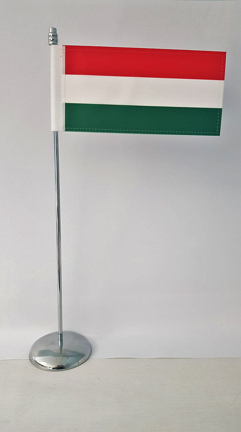 Cover Image for Hungarian Flag with Pole & Base